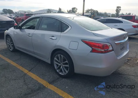 2015 Nissan Altima 2.5 S z USA, uszkodzony, nr VIN 1N4AL3AP8FN910375